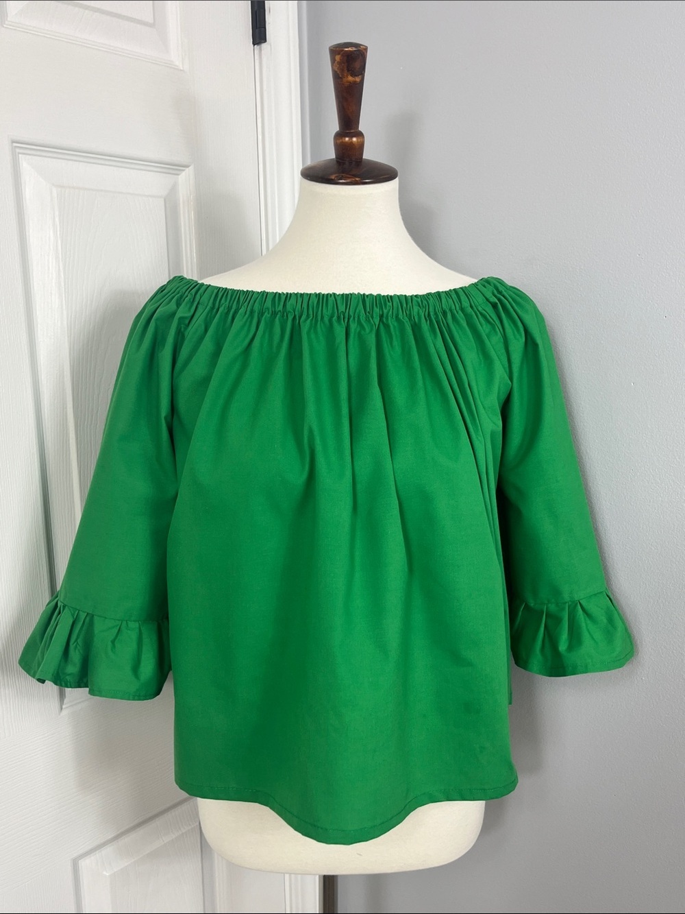 The Tiny Tassel Green Off The Shoulder Top with 3/4 Length Sleeves Size Small